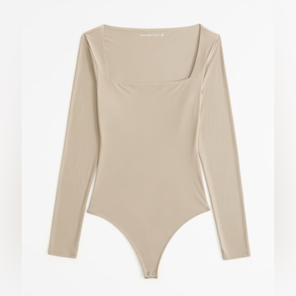 Abercrombie & Fitch Soft Matte Seamless Long-Sleeve Squareneck Bodysuit